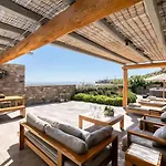 M Mykonos Тоурлос
