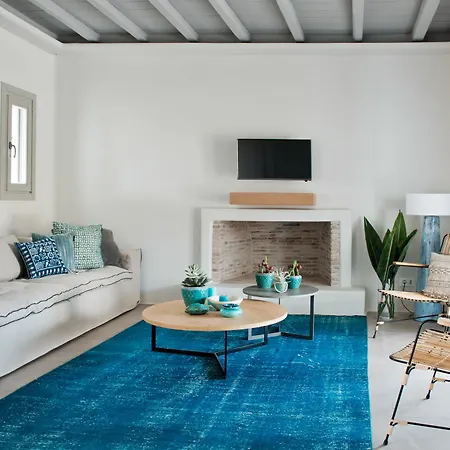 إم - ميكونوس